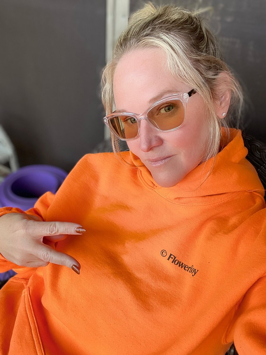 CyllaKavanaugh's tweet photo. Got some NEW specs ๐๐คโฆ.whatcha think??? #glasses #glassesgirl #blonde #blueeyes #transitionlenses #clearframes #flowerboy #hoodie #hoodieseason #savethebees #tylerthecreator https://t.co/DxfhXIRNKp