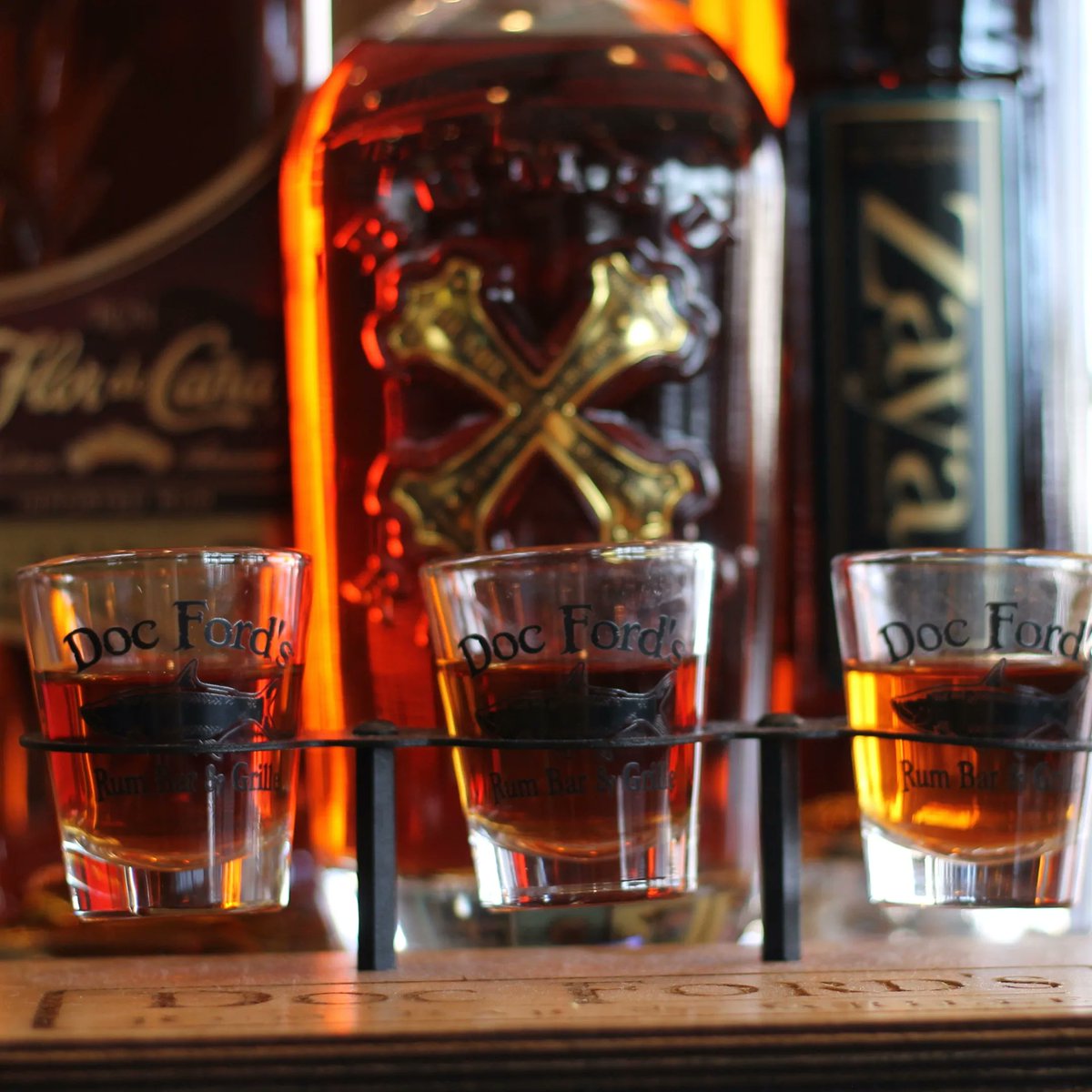 DocFords's tweet photo. Pick your poison....which rum will you select?🥃
.⠀⠀⠀⠀⠀⠀⠀⠀⠀⠀⠀⠀⠀⠀⠀⠀⠀⠀
.⠀⠀⠀⠀⠀⠀⠀⠀⠀⠀⠀⠀⠀⠀⠀⠀⠀⠀
#docfords #sanibel #captiva #stpete #ftmyers #florida #swfl #randywaynewhite #visitflorida #seafood #waterfront #livemusic #ftmyerssanibel #shellyes https://t.co/mtTmvePPV3