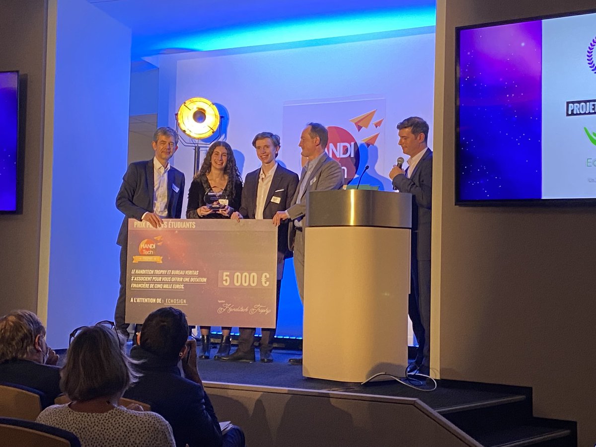 ESIEEPARIS's tweet photo. [HandiTech Trophy] Les https://t.co/9cWp4nxeKb @ESIEEPARIS remportent le 1er prix des ⁦@HanditechTrophy⁩ 2021 pour leur projet #EchoSign ! Bravo !
#inclusion #Handicap 
@jobinlive ⁦@Bpifrance⁩ https://t.co/KMh11EfPh1