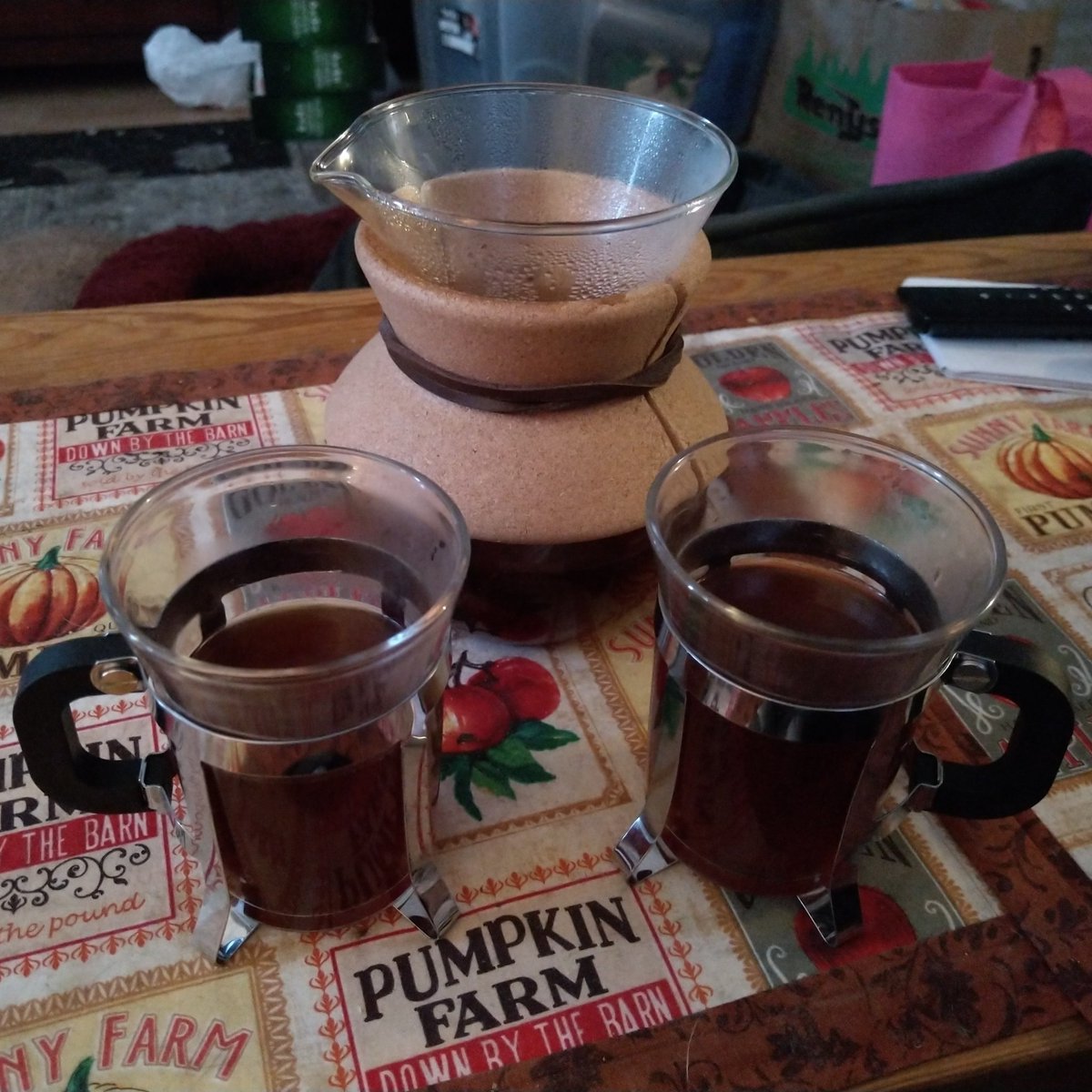 New coffee day, tucking into this Keyon Mountain which <a href="/AmandaJoyO/">Amanda JO</a> and I picked up <a href="/penstockcoffee/">Penstock Coffee</a> on Saturday.