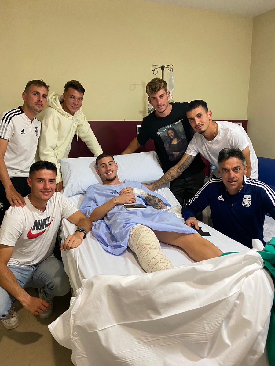 FCC_Cantera's tweet photo. Nuestros jugadores del filial @kevinlaosa_ y Djaka, han sido operados esta tarde por el Dr. Villascusa, y desde ya mismo comienzan su proceso de recuperación.💪🏻
Gracias @Clinica_Volta por la atención recibida
#AnimoKevin #AnimoDjaka https://t.co/f1GQ2BaD1Y