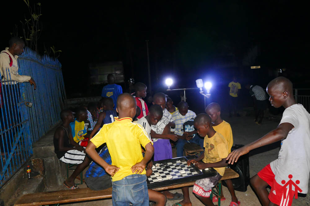 DonBoscoFambul's tweet photo. Monday evenings are for creating a therapeutic atmosphere through play sessions, counselling and entertainment for our targeted beneficiaries.

 Don Bosco Fambul aims at empowering these children with education and life skills. 

#donboscofambul #childrenwithfuture #lefmibodi https://t.co/LZi6lPK7yf