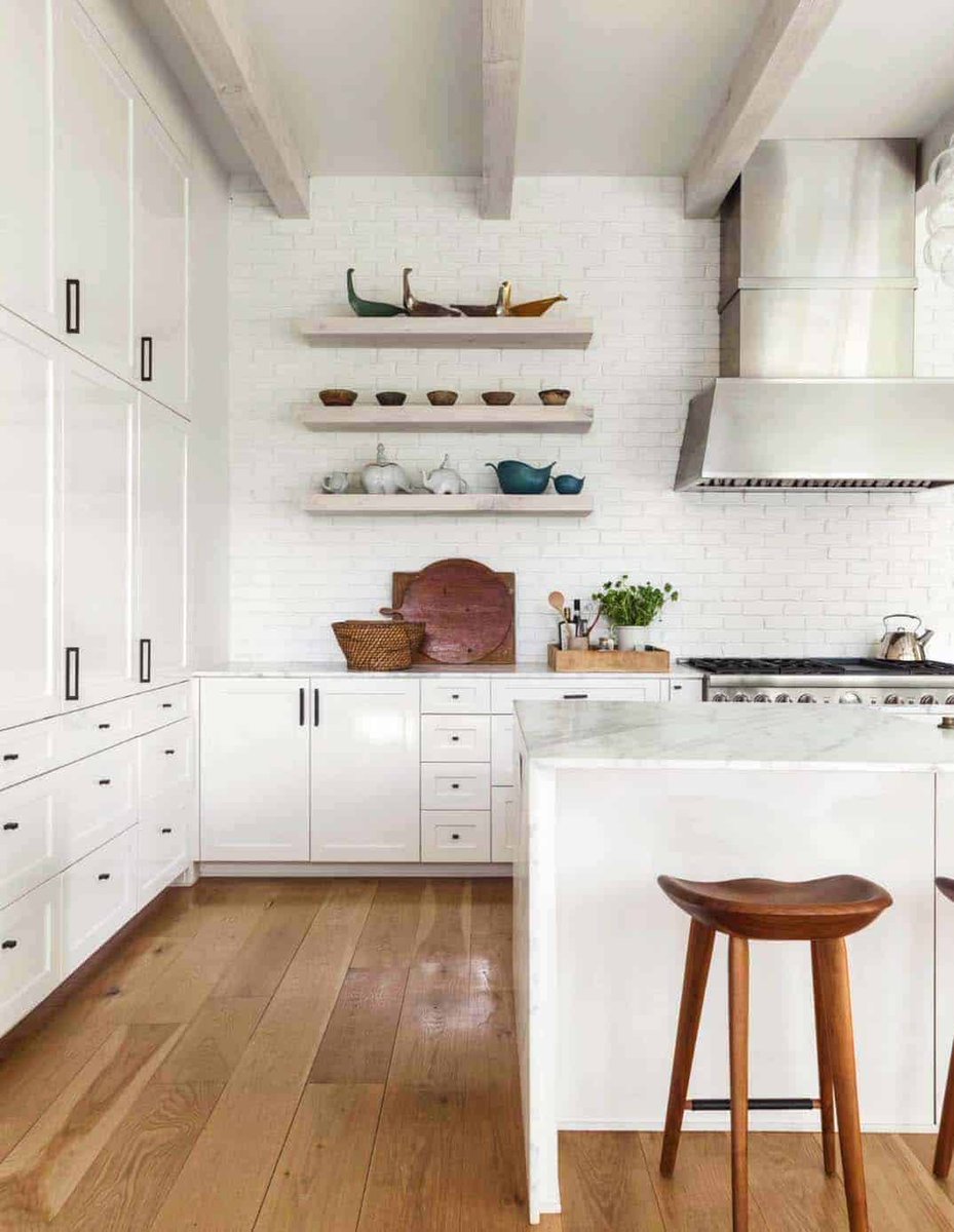 OneKindesign's tweet photo. Texas home features a beautiful modern twist on traditional design https://t.co/KOtdaGNlXv https://t.co/aAOwhDPPZ9