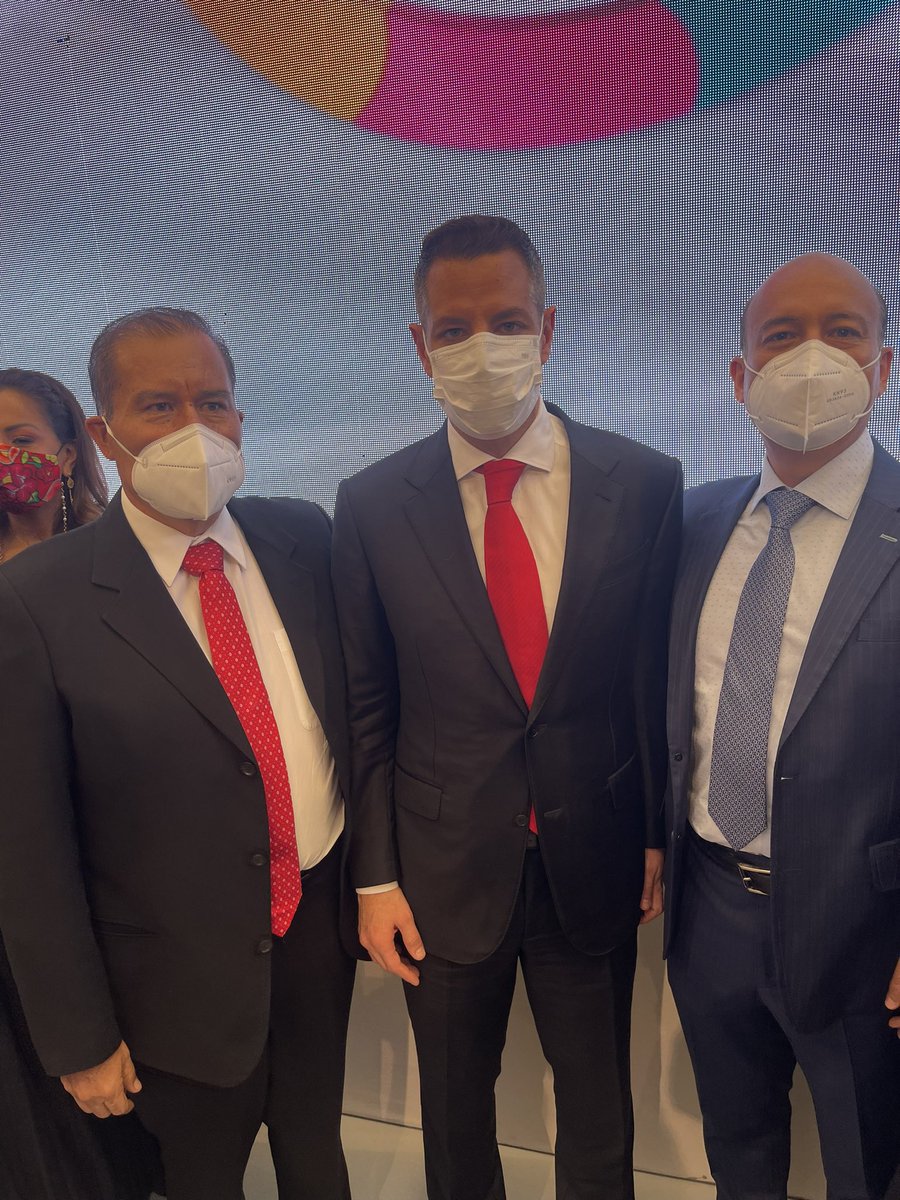 davidindico's tweet image. El día de hoy acompañe al Mtro.@alejandromurat , Gobernador  Constitucional del Estado de Oaxaca a su #5toInformeOax 
Un Gobierno encaminado al diálogo y respaldado por sus resultados.

@IvetteMurat 
@GobOax