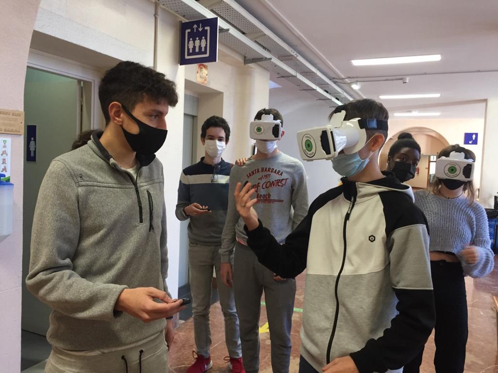 Egun hauetan Gizarteratze zikloko eta Mendekotasun egoeran dauden pertsonei arreta zikloko ikasleekin, sentsibilizazio saioak izan ditugu👁

Milesker @begisare !! 🥽🔝🔝

<a href="/EASOPolitek/">easo politeknikoa</a>

#aniztasuna #erretinosia