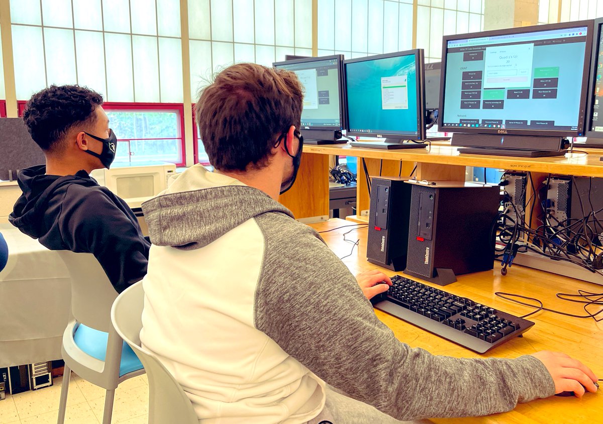 Lucy Ott tweet media