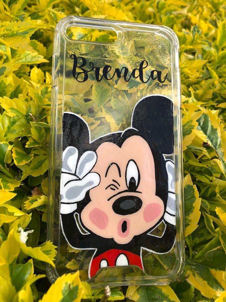 _solart__'s tweet photo. NUEVO PRODUCTO❗️

Funda de Mickey Mouse pintada a mano 

📩Pedidos x DM 

#art #arte #mickeymouse #consumeleongto #consumelocal #enviosnacionales #ilustracion #leonguanajuato #fundas #fundaspersonalizadas https://t.co/GmWmcvC0zl