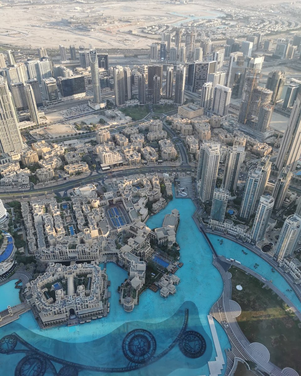 トラベルフォトグラファーakane ドバイってどんなとこ にお答え ひと月ほぼドバイ アラブ首長国連邦の中のドバイ首長国 同じ県みたいな所にいました 面積は埼玉や滋賀 人口は大阪市と同等 でも何もかも想像以上のいろんな要素が