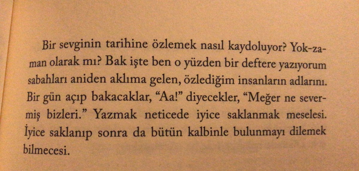 yzgn_mrv's tweet photo. @mkemalsayar Bir sevginin tarihine özlemek nasıl kaydoluyor? https://t.co/j2Nw9pLPjZ