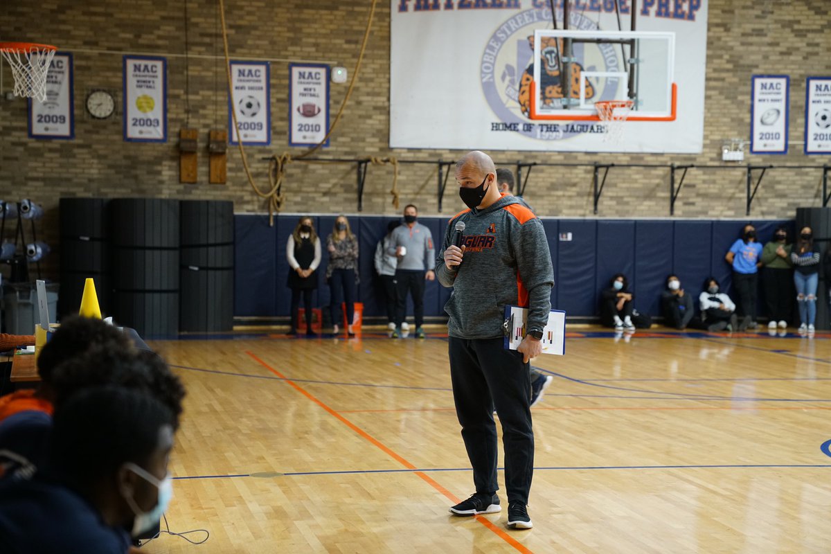 BeNobleFit's tweet photo. Congratulations to @benoblepritzker PE Instructor, Mr. Butler, for being honored by the @chicagobears as a Classroom Legend! 
The Classroom Legends program honors educators who go above &amp; beyond throughout Illinois. https://t.co/1YrIatbT8m