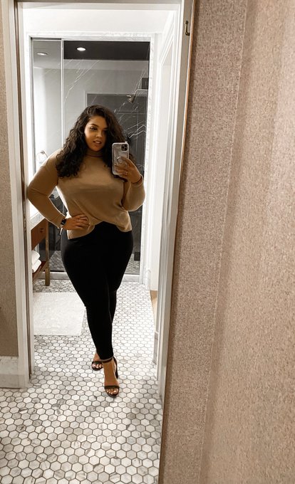 cashmere sweater weather + an east coast dinner date is a forever mood🍂🦪 https://t.co/CXjDstytB9