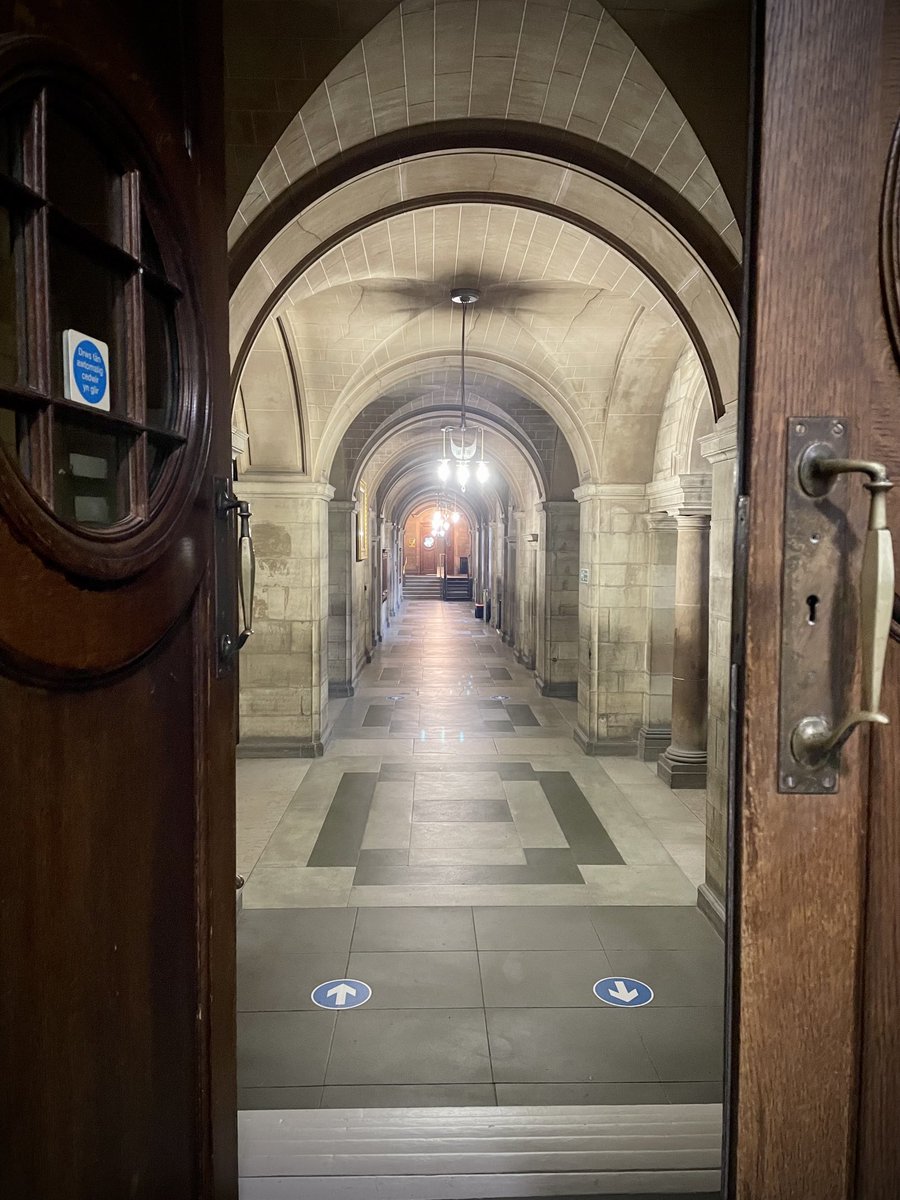 TraceyBangor's tweet photo. There’s something special about my workplace first thing in the morning before the halls fill with students and staff. ⁦@BangorUni⁩ ⁦@PsychBangor⁩ #hallowedhalls #colegarybryn #uni #bangor #itsohsoquiet #morning #earlyforclass #pjhall https://t.co/xdy43YK6bo