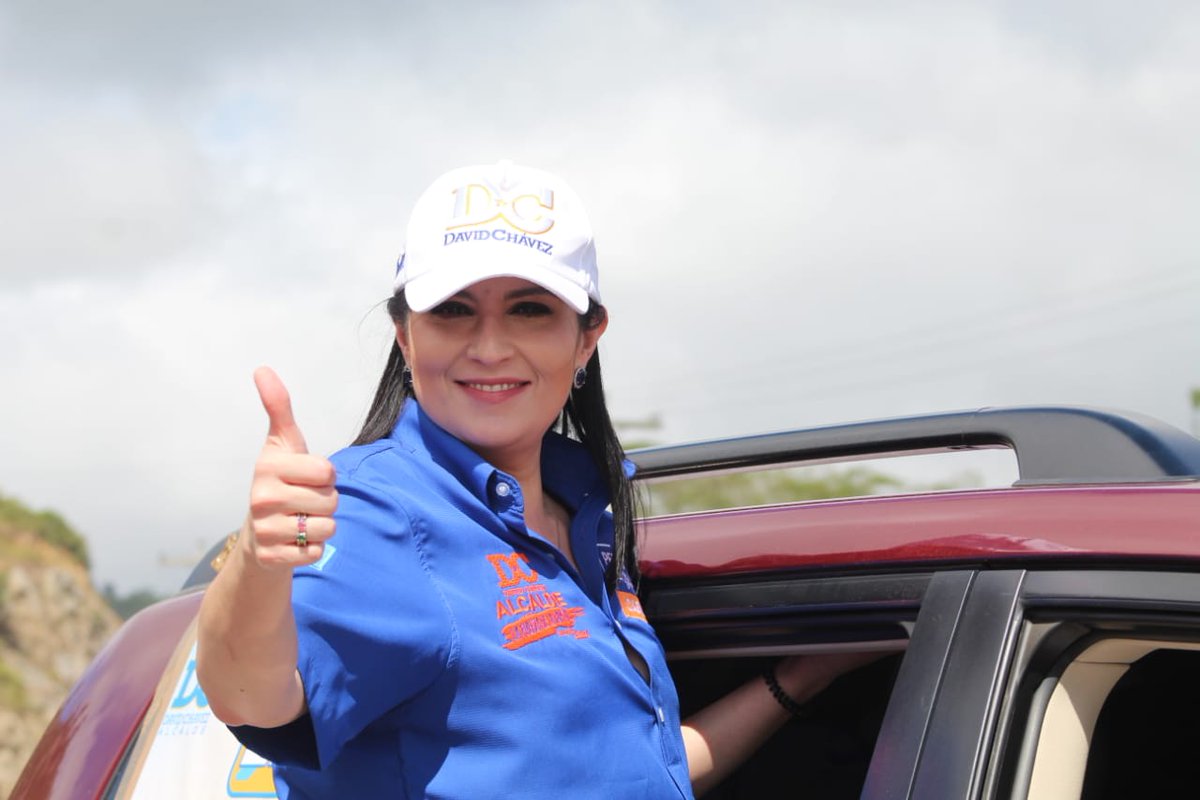 UnidadMujeres's tweet photo. Desde tempranas horas de la mañana miles de #MujeresNacionalistas nos unimos a la gran caravana para mostrar el apoyo a nuestros candidatos y una vez más demostramos que somos un partido unido y fuerte.
#PapiALaOrdenPresidente https://t.co/MDMqtZKXjj