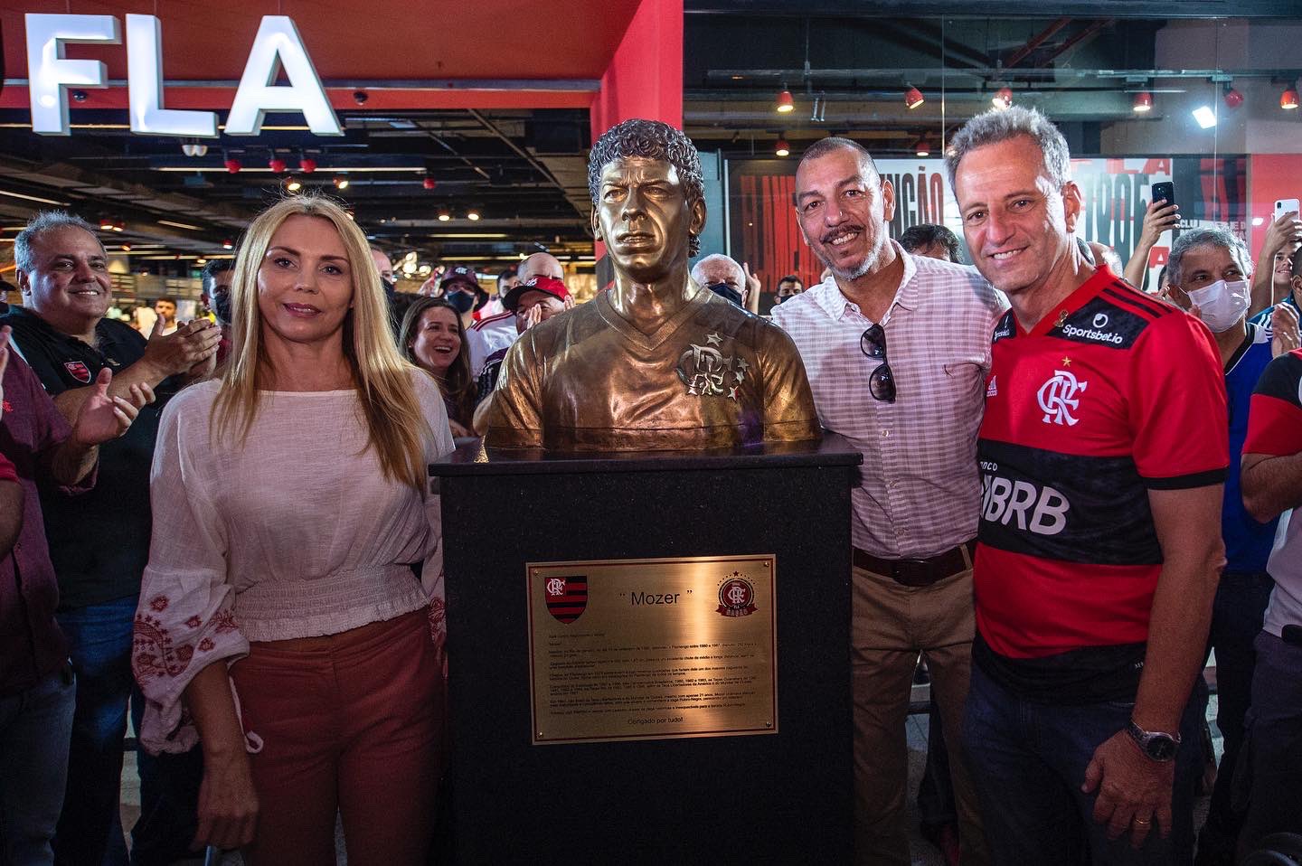 PARABÉNS! Flamengo comemora 126 anos com homenagem a campeões de 81 e carinho na internet