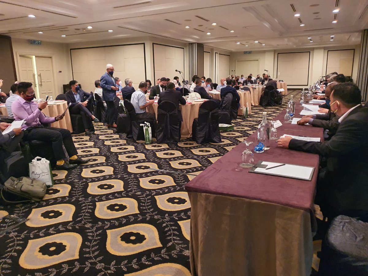 ProtascoMaint's tweet photo. MESYUARAT AGUNG Road Engineering Association of Malaysia (REAM) KE-24 2021 di Kuala Lumpur Golf & Country Club pada 10 November 2021.
Tahniah kpd Pn Nafisah Abdul Aziz, Technical Director yg dilantik semula selaku Ahli Majlis REAM.
@PortascoMaint
#maintenancedivision https://t.co/RC1vkusD3r