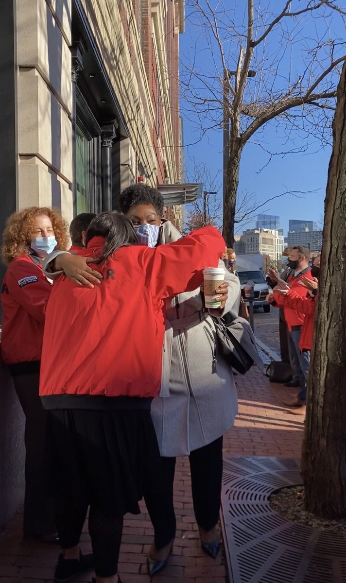 CityYearBoston's tweet photo. This morning we got to welcome our new Vice President & Executive Director, Monica Roberts.π€© And what better way to greet her than with a power greeting! π₯ We are so excited to have you join us, Monica. β₯οΈ #PowerGreeting #GoodMorning #MondayMotivation https://t.co/4ca5SfVp6C