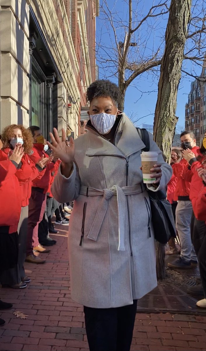 CityYearBoston's tweet photo. This morning we got to welcome our new Vice President & Executive Director, Monica Roberts.π€© And what better way to greet her than with a power greeting! π₯ We are so excited to have you join us, Monica. β₯οΈ #PowerGreeting #GoodMorning #MondayMotivation https://t.co/4ca5SfVp6C