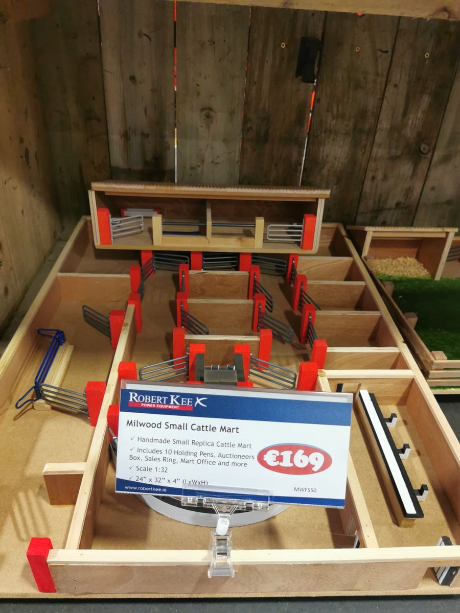 RobertKee_DL's tweet photo. Millwood Handcrafted Farmsets for all the little farmers 😍
#Christmas2021 #Toys #Farming #RobertKee https://t.co/XkuUL2s2Fg