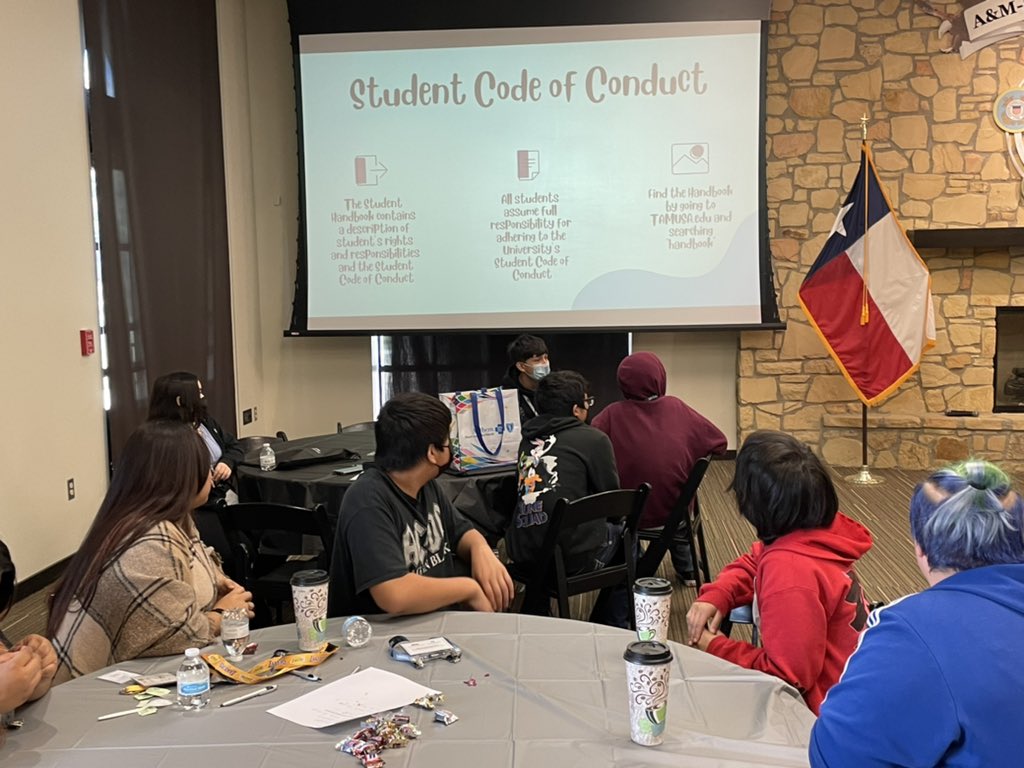 MTribSAEducator's tweet photo. How to be a responsible Jaguar @LighthouseSA1 and TAMUSA #trusttheclimb https://t.co/RcwICWE76m