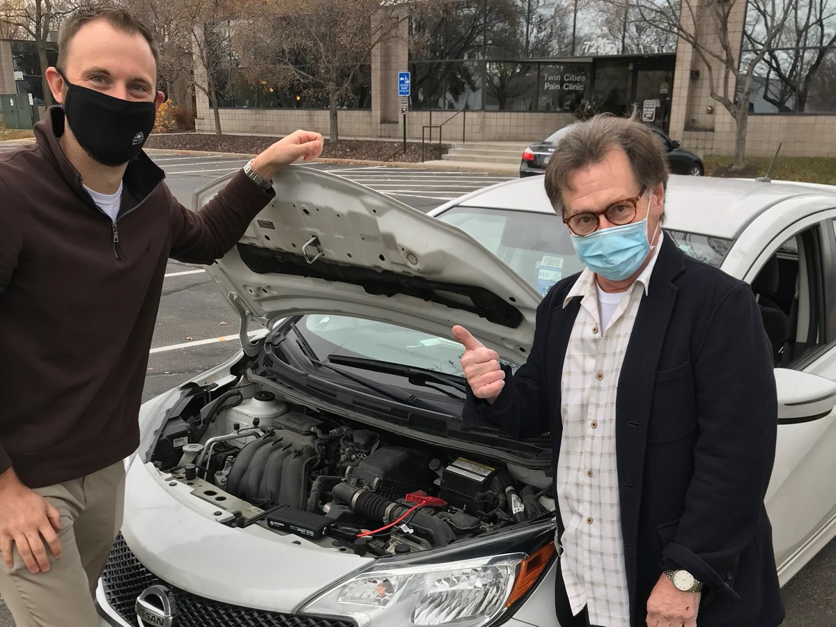 TwinCitiesPain's tweet photo. Our commitment to care doesn't end at our clinic doors. Our friend and longtime patient, Marty, was stuck in the parking lot with a dead battery in the freezing cold, until the marketing team gave him a jump! Thanks for being a loyal patient, Marty! #patientcare #MNcold #MNbold https://t.co/Os3lWBKBNY