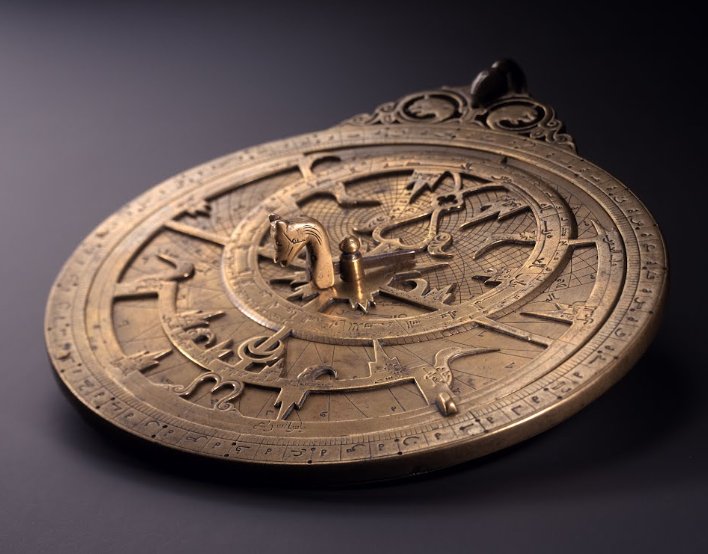 HistAstro's tweet photo. The al-Khujandi astrolabe (Iran or Iraq, 984/5 CE) and some later derivatives @MIAQatar https://t.co/uE5WlN870A https://t.co/R1aWaWq6hH