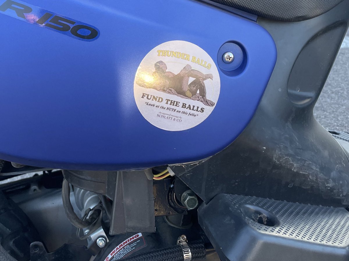 nonbinary88's tweet image. Stickers came in 👍👍🐒🥜🥜
