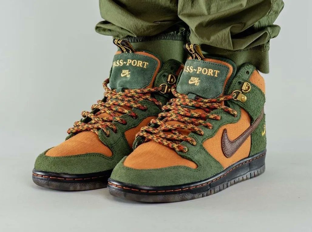 nicekicks's tweet photo. Check out the Pass~Port x Nike SB Dunk High “Workboot” on the way in. 💫 https://t.co/N8Xs0Gjh4W