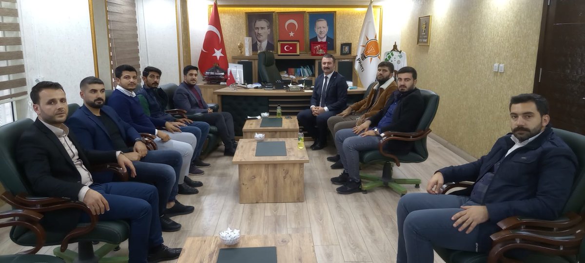 AK PARTİ  Bismil İlçe Başkanımız Sn.Veysel YAĞMUR’u ziyarette bulunan İl Gençlik Kolları Başkanımız Sn. @MahsumMelikoglu ve yönetimine  ziyaretlerinden ötürü teşekkür ederiz.
<a href="/eyupkadirinan/">Eyyüp Kadir İnan</a> 
<a href="/mucahidsuleyman/">Mücahid Süleyman Daldallı</a>