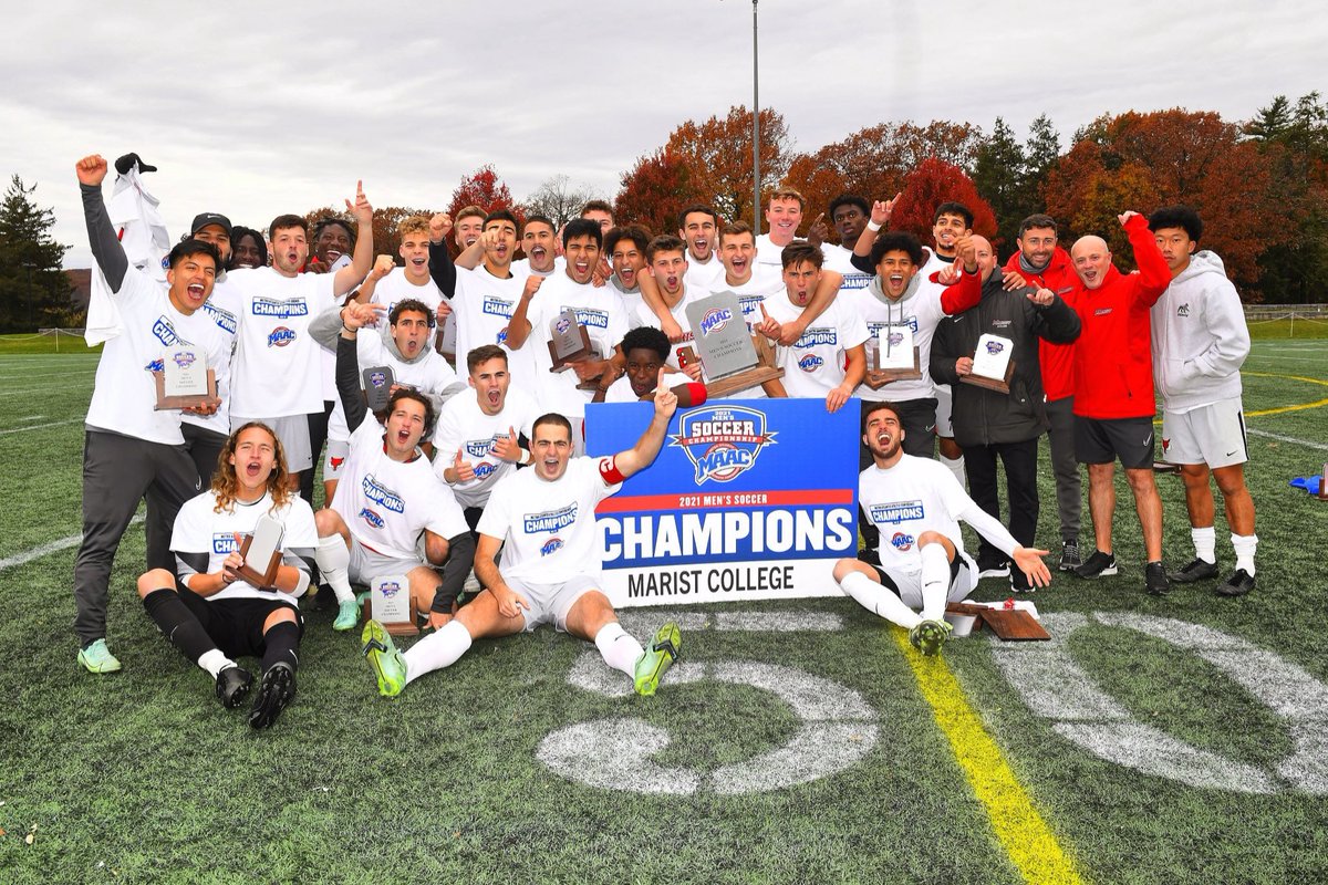 DMVSoccer96's tweet photo. Congrats to @MaristMensSoc and our 3 locals on the team on winning the @MAACSports Title yesterday with a PK shootout win over Rider!

#12 @b_scoffield (R-Jr)
#20 @RJRay_Official (So)
#21 @ScoffieldBryan (R-Jr) https://t.co/zzGn9ESIuL