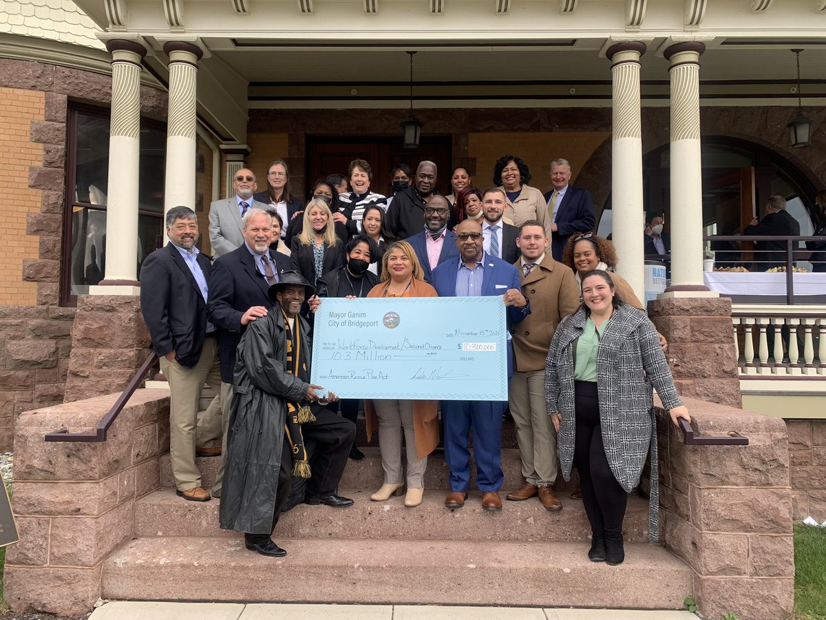 CRI_IncCT's tweet photo. It takes a village… BRIDGEPORT. Congratulations to all of the awardees and especially Career Resources Inc. Close to 10 Million dollars awarded. https://t.co/uTxL8g6gRe