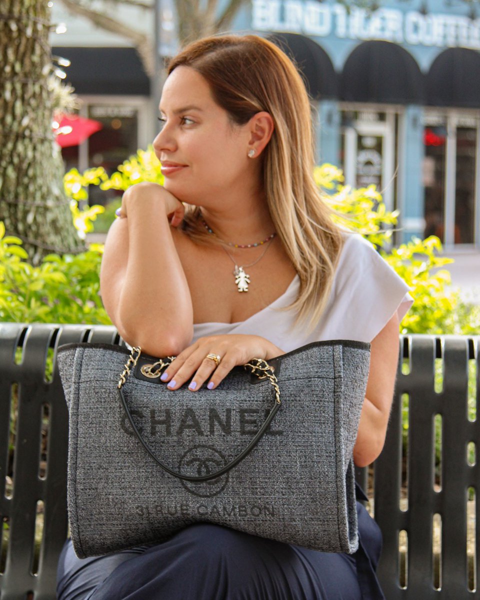 coutureusa's tweet image. Happy #MonogramMonday with Cristal and her #Chanel Deauville Tote 💙