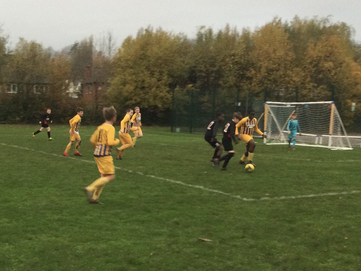 HollinPE's tweet photo. ⚽️⚽️ Well done @HollinPrimary football ‘A’ team who hosted a very competitive match vs @bowleePE today. Seemingly cruising at 3-0 up, two late second half goals by Bowlee meant a very tense and nervy finish to the match. Three wins from three with one to play on Thursday 👏👏 https://t.co/6V8v3kHuhH