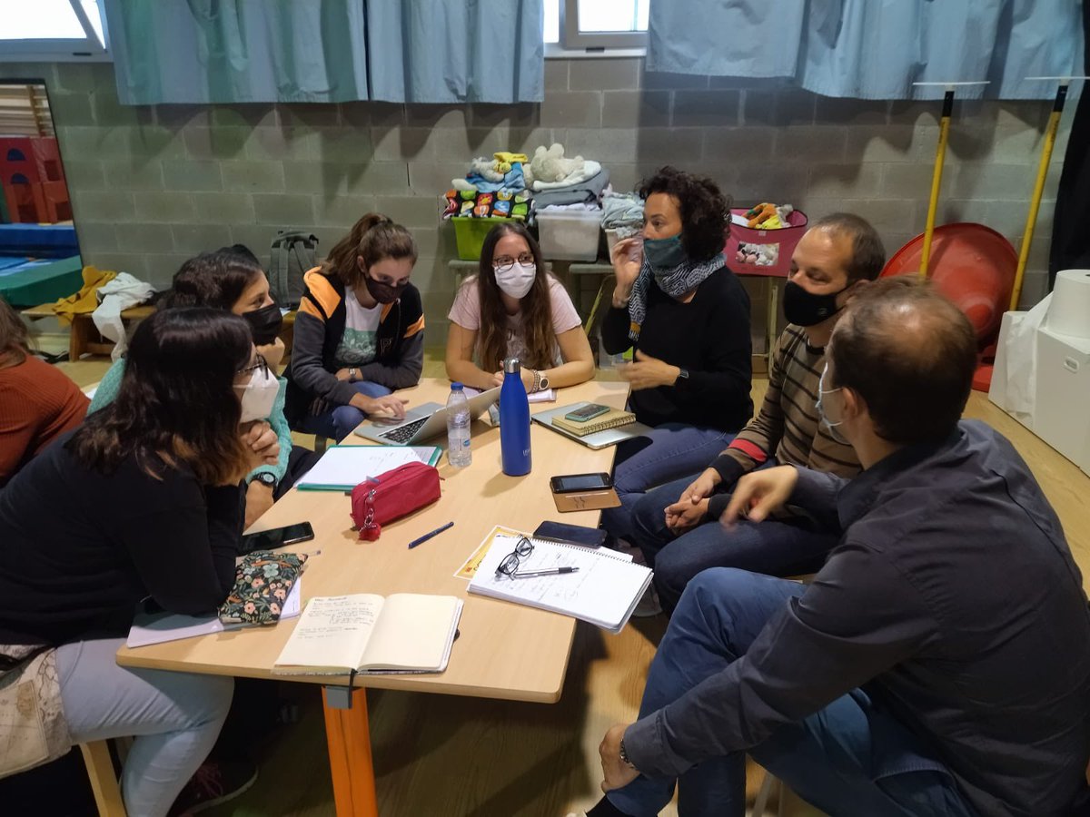 Rieraderibes's tweet photo. Reflexionem compartidament sobre  el sentit de l'avaluació amb l'acompanyament de la Neus Sanmartí. Ho ajustem al sentit de l'escola sobre l'ensenyar i l'aprendre https://t.co/CaSovIVUA6