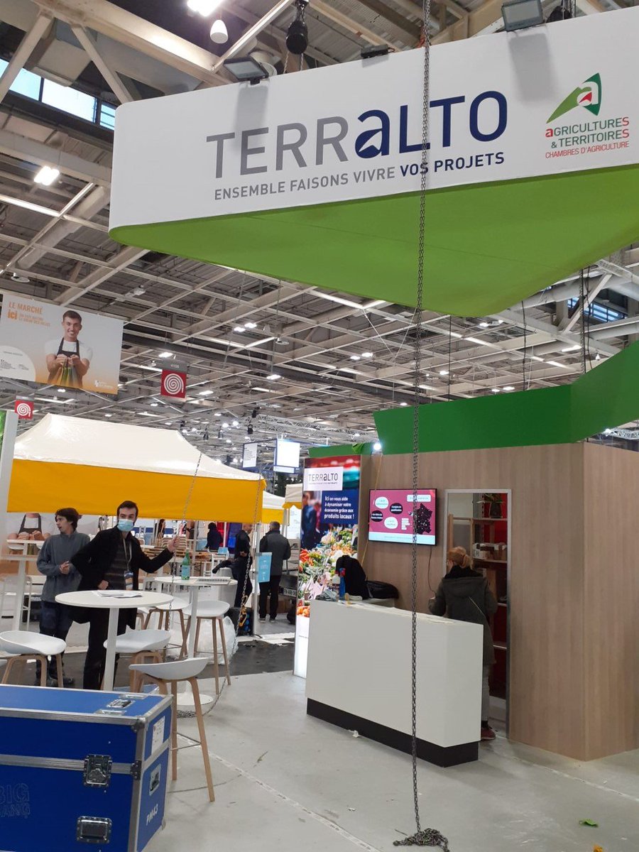 ChambagriFrance's tweet photo. 📢📢📢 [Evénement : #SMCL2021] Compte à rebours : J-1 avant le Salon des Maires et des Collectivités ! Venez rencontrer dès demain les équipes d'experts TERRALTO sur notre stand et échanger sur vos problématiques locales 🍏🐄👨 https://t.co/4grLm62nEh