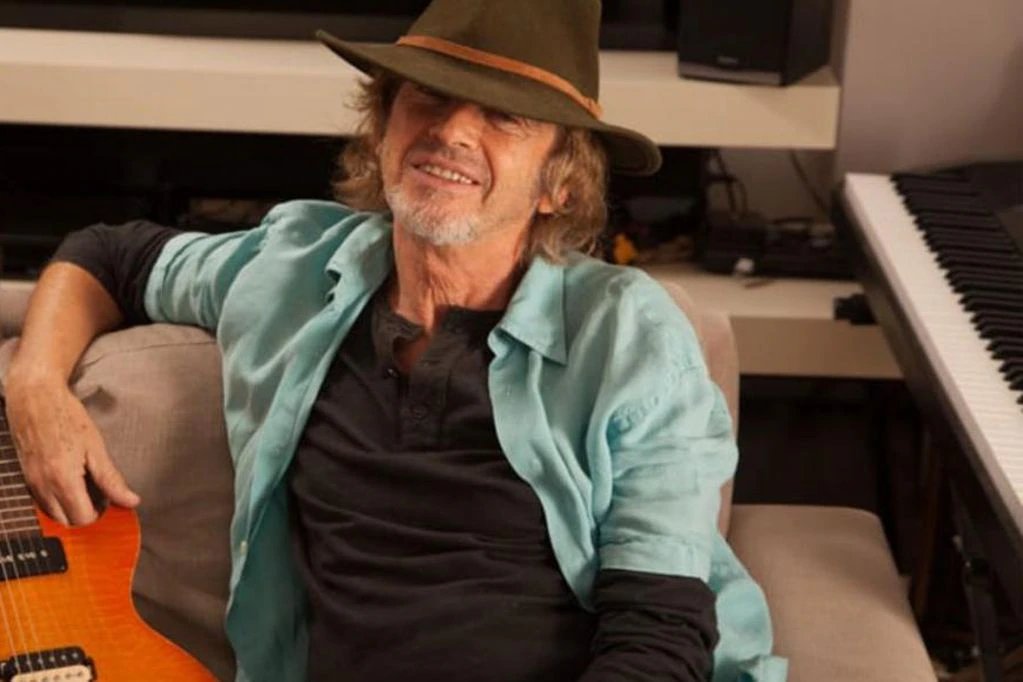 PreludioPosadas's tweet photo. 🎉¡Feliz 72 Raúl! 🎉
Un 15 de Noviembre de 1949 nacía @raulporchetto, músico y compositor Argentino, considerado como un ícono y pionero del Rock Nacional. Formó grupos musicales junto a grandes artistas como @alelernerok, #GustavoBazterrica,#charlygarcia,#NitoMestre y #LeonGieco https://t.co/ERsXE2QGRz