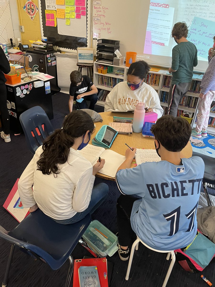 e_moseley1's tweet photo. Literary Essay Boot Camp in 6th grade today! Partners compliment and suggest improvements for an analysis on the 3rd Little Pig 🐷 https://t.co/fCMCUQrukk
