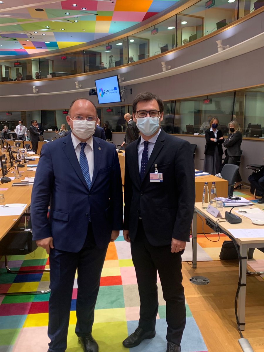nicupopescu's tweet photo. On the sidelines of #EaP Ministerial shared with 🇷🇴 FM @BogdanAurescu our latest ambitious agenda aimed at #reenergizing our partnership and integration with the 🇪🇺. #Romania provided throughout the years substantial political &amp; financial support for #Moldova's #EU integration. https://t.co/2EvTgPVInq