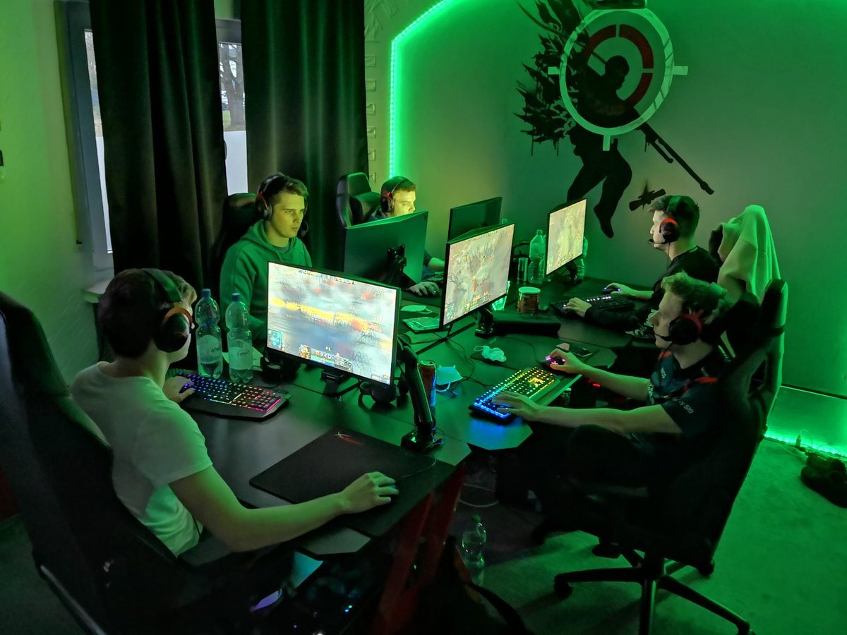 Unser Dota 2 Team bereitet sich aktuell im <a href="/fragroom1/">fragroom</a> Bootcamp auf die Finals der #ESLMeisterschaft vor! 💪

Die Jungs sind heiß auf den Titel! 🔥🔥🔥