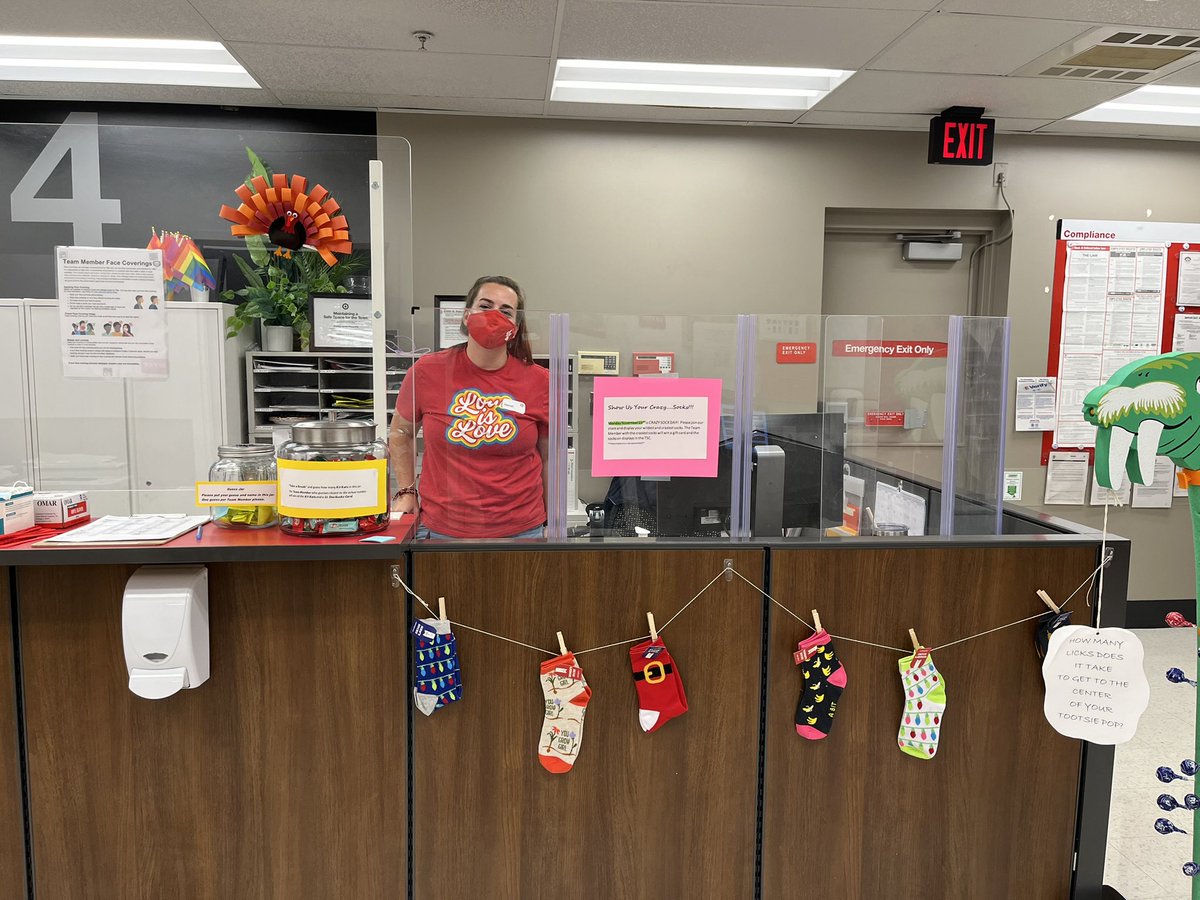 T1814 is all in for crazy sock day!  #R100cares <a href="/r_d_parsons/">RD Parsons</a> <a href="/OneEyedLance/">Lance Leithead</a>