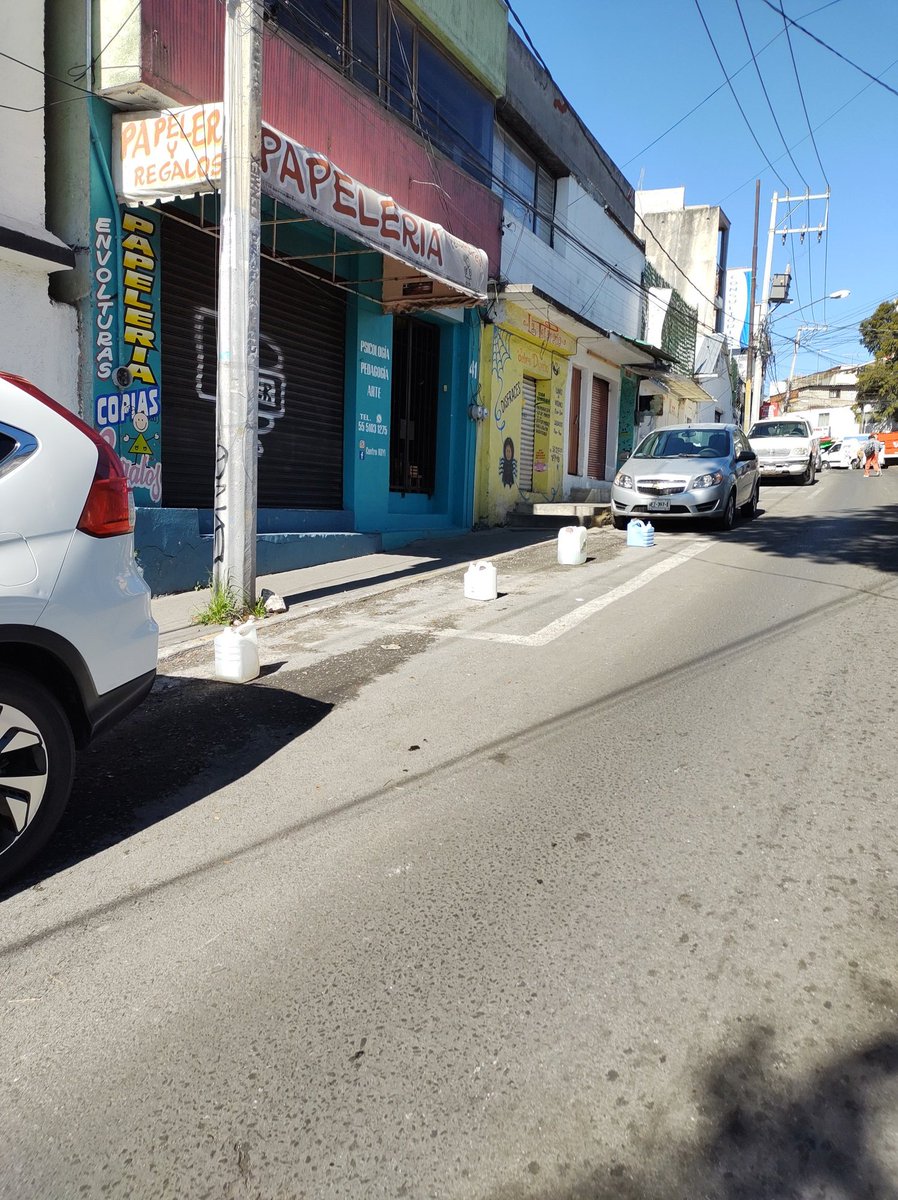 magant83's tweet photo. @UCS_GCDMX @AdrianRubalcava  Su apoyo para retirar objetos que impiden ocupar un lugar para estacionarse  en la Calle de Ocampo esquina Tamaulipas y José Ma. Castorena en  @AlcCuajimalpa.

Gracias! https://t.co/22fNjnXgCA