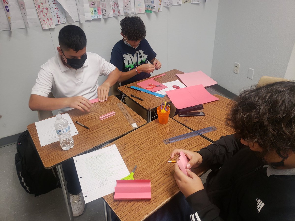 Mrs_K_Escalante's tweet image. Using phase 5 (Apply Learning) of our Focused Note Taking. 
#applylearning #Avidrocks #collegebound
@jguerra_EMMS @Team_EMMS @EMMS_avid_liz