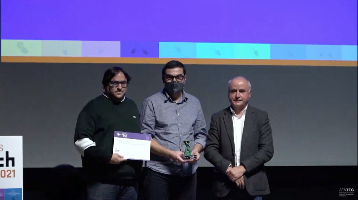We are proud to receive the E-TECH Award with our Alzheimer's Dreamer product. David Blánquez and Adrián Trejo collect the award #PremisETECH2021 <a href="/AENTEG/">AENTEG</a> <a href="/centreorigen/">Adrian Trejo</a>