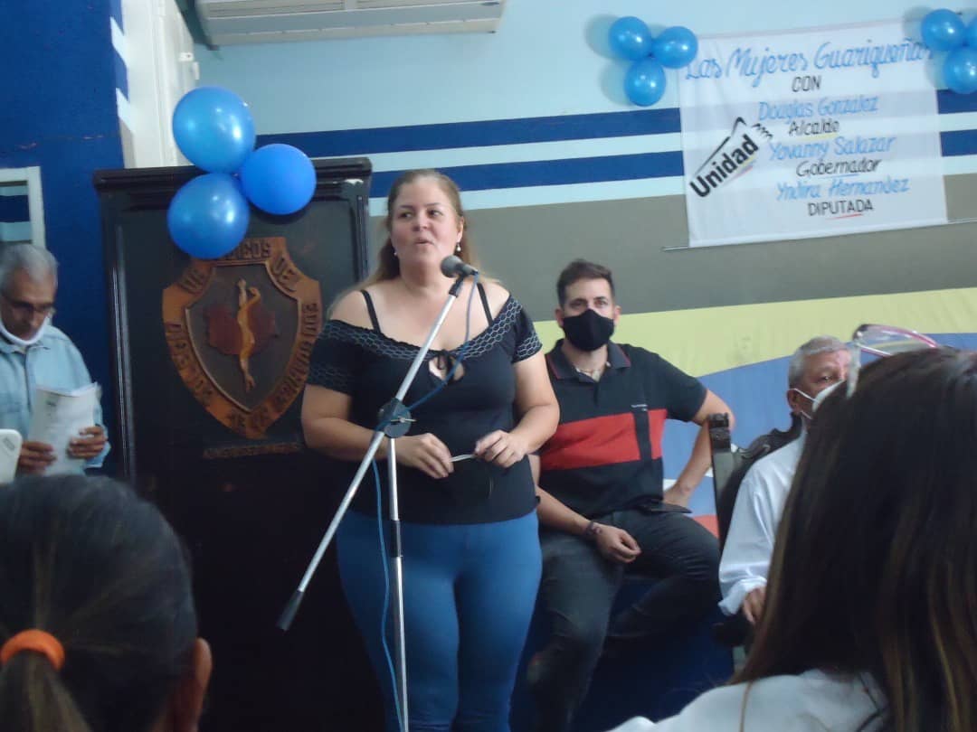 Nohegutierrezm's tweet photo. Las mujeres guariqueñas somos guerreras, luchadoras , trabajadoras incansables . Somos muy buenas administradoras , la mujer es sinónimo de transparencia y honestidad.

Nuestra única tarjeta es la tarjeta de la UNIDAD 🇻🇪👍🏻

#AquíEstamos ¡Faltan solo 6 días para el Progreso🇻🇪! https://t.co/iGiA8APy6h