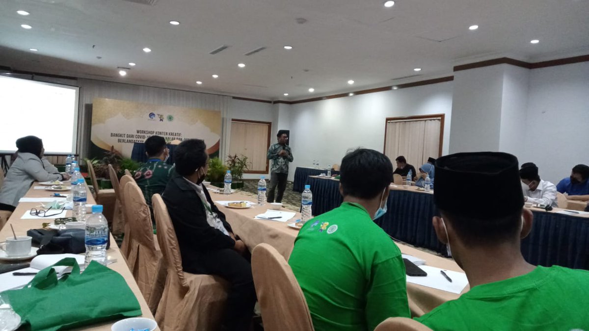 irpan_daulay16's tweet photo. Suasana diskusi workshop berjalan lancar dan menyenangkan
#IslamWasathiyahMUI https://t.co/bJfDKzzxpb