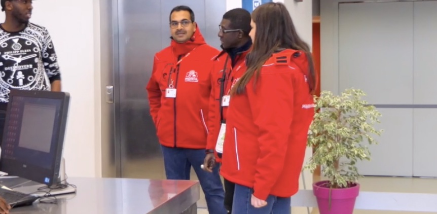 PROMEVIL_MED's tweet photo. 🚩Référent majeur de la médiation et du lien social en Île-de-France Promevil poursuit et développe son expertise et savoir-faire historique consistant à “aller vers” et “faire avec” les personnes en situation de vulnérabilité ou publics invisibles #prévention #mediation https://t.co/Bo11htlkW2