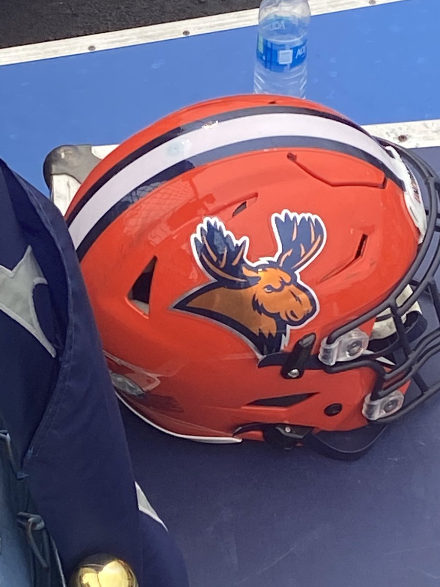 johnrkaires's tweet photo. Congratulations to Utica College Football on earning a Bowl Game at Grove City College.  Well earned. Give em Hell!! https://t.co/xuEvy57BK0