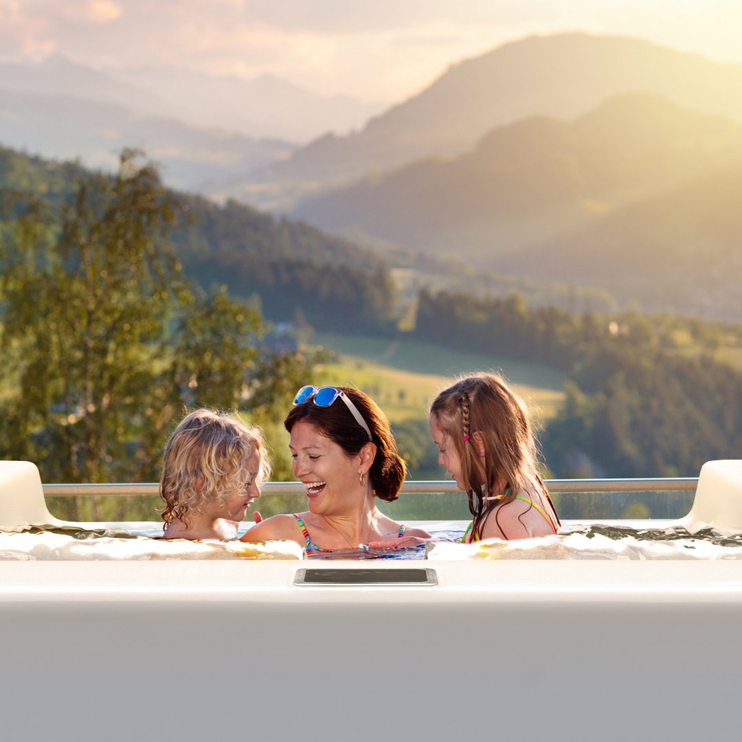 CoastSpasSales's tweet image. Coast Spas designs hot tubs to fit every lifestyle, backyard and family! Stop by our showroom today if you want help picking out the hot tub of your dreams! #InfinityEdge #CoastSpas