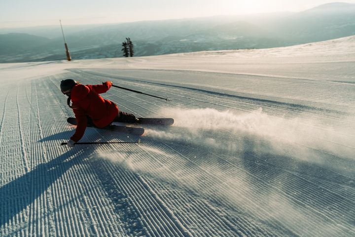 Sun up, cruise corduroy, repeat. Skier: @annatabasco 📷: @brooks_roe #Icelantic #ReturnToNature #MadeInTheUSA #IceyAthlete #IcelanticAthlete