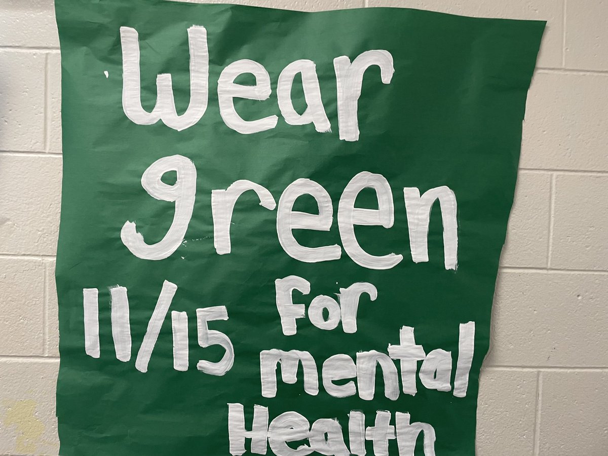 YellowjacketsTV's tweet photo. Wearing colors for mental heath!! Green for Monday!! 💚🐝 https://t.co/rSKgCy89jT