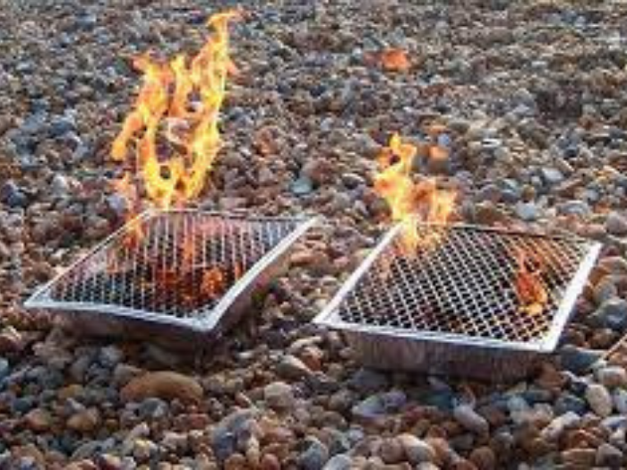 BrightonHoveCC's tweet photo. We've launched a consultation on the use of cheap disposable BBQs and the release of lanterns and balloons on council-owned parks, open spaces and seafront

Please note: The consultation is about single use BBQs and not proper, portable ones

More at https://t.co/692axnZw6I https://t.co/CznYAFKNi7